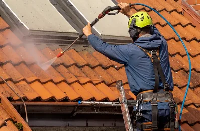 Démoussage et hydrofuge de toiture à l'Hôpital-le-Mercier